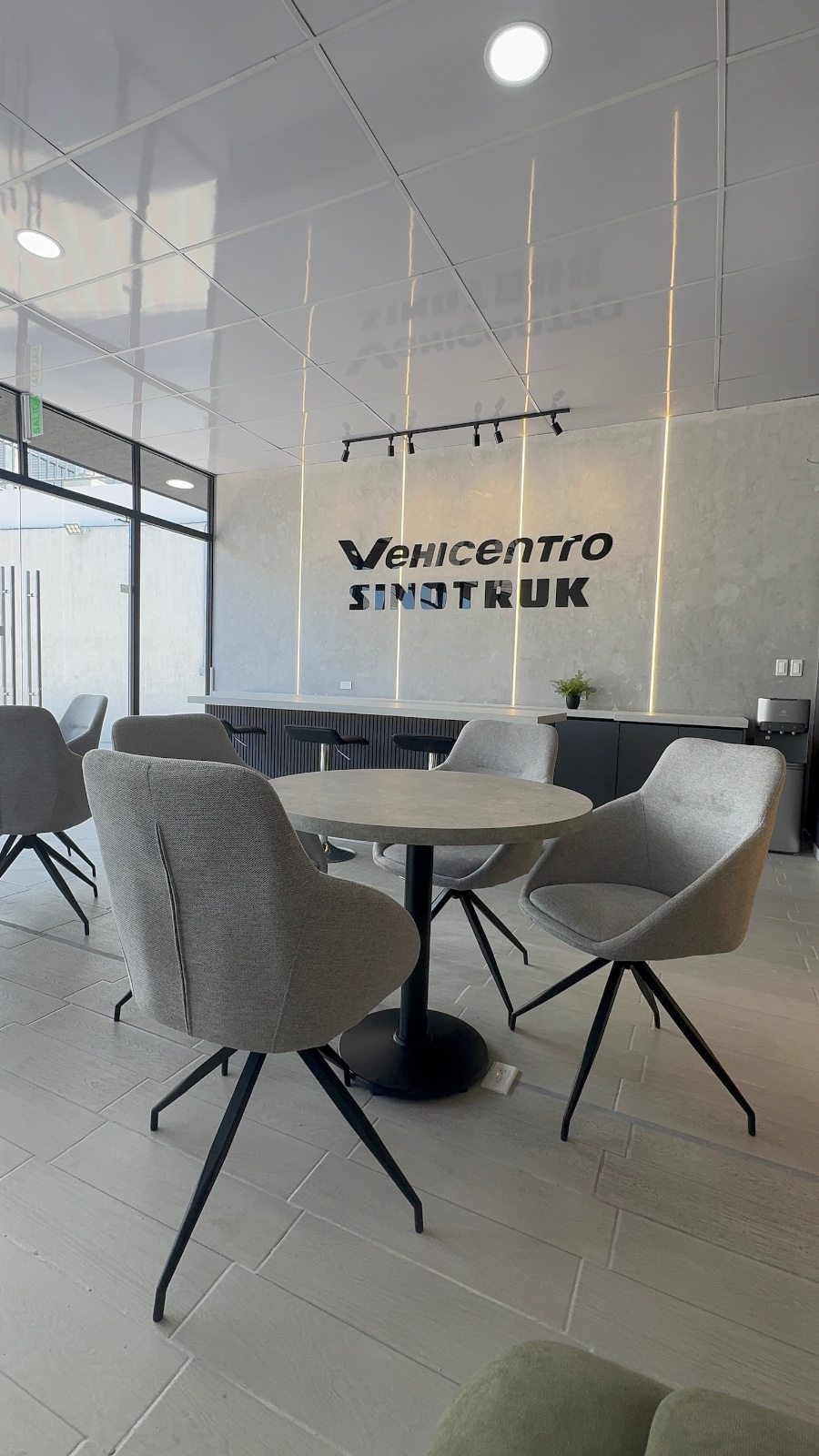 Rótulo plano interior de Vehicentro
